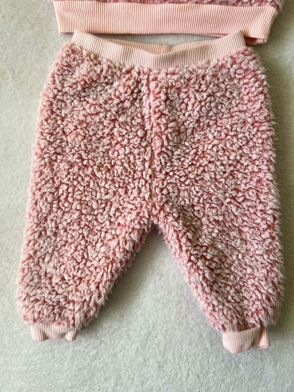 Tahari Baby  3 Piece Pink Sherpa Set - Picture 3 of 7